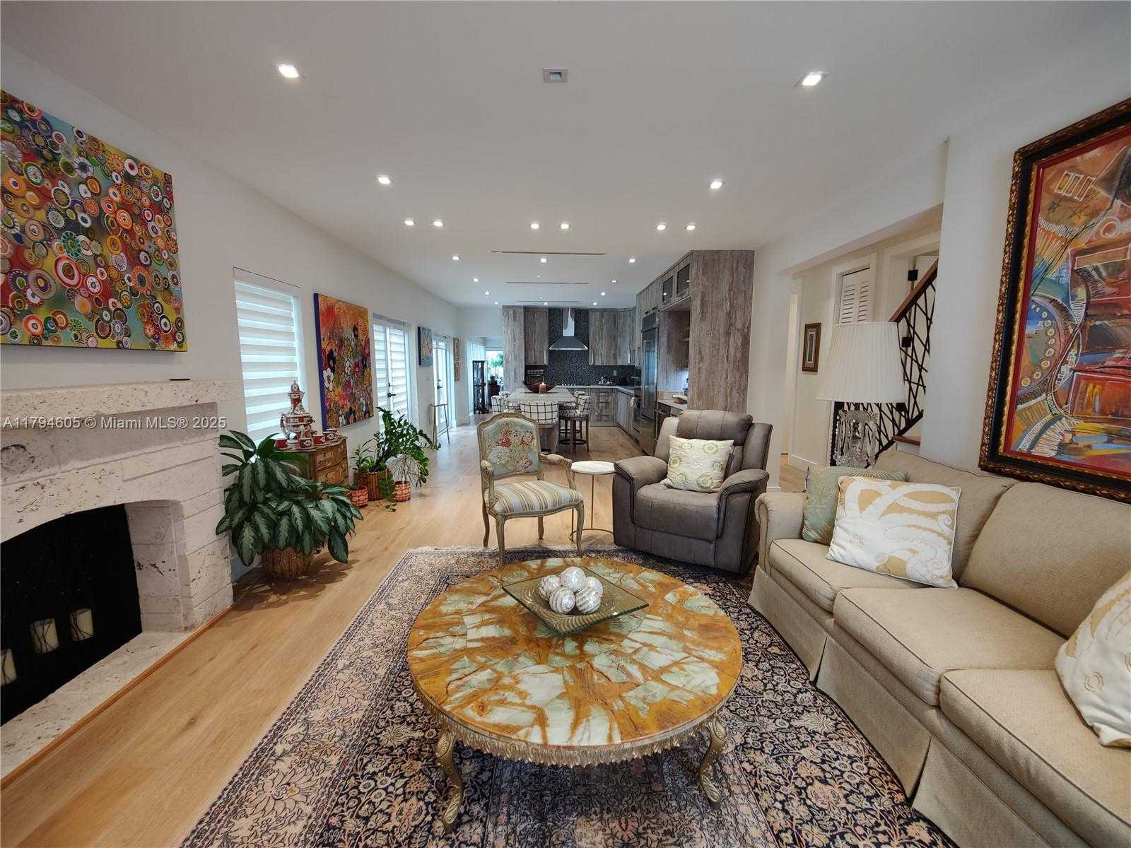 Small Image of 1823 SOUTH BAYSHORE LN, Miami Number 49