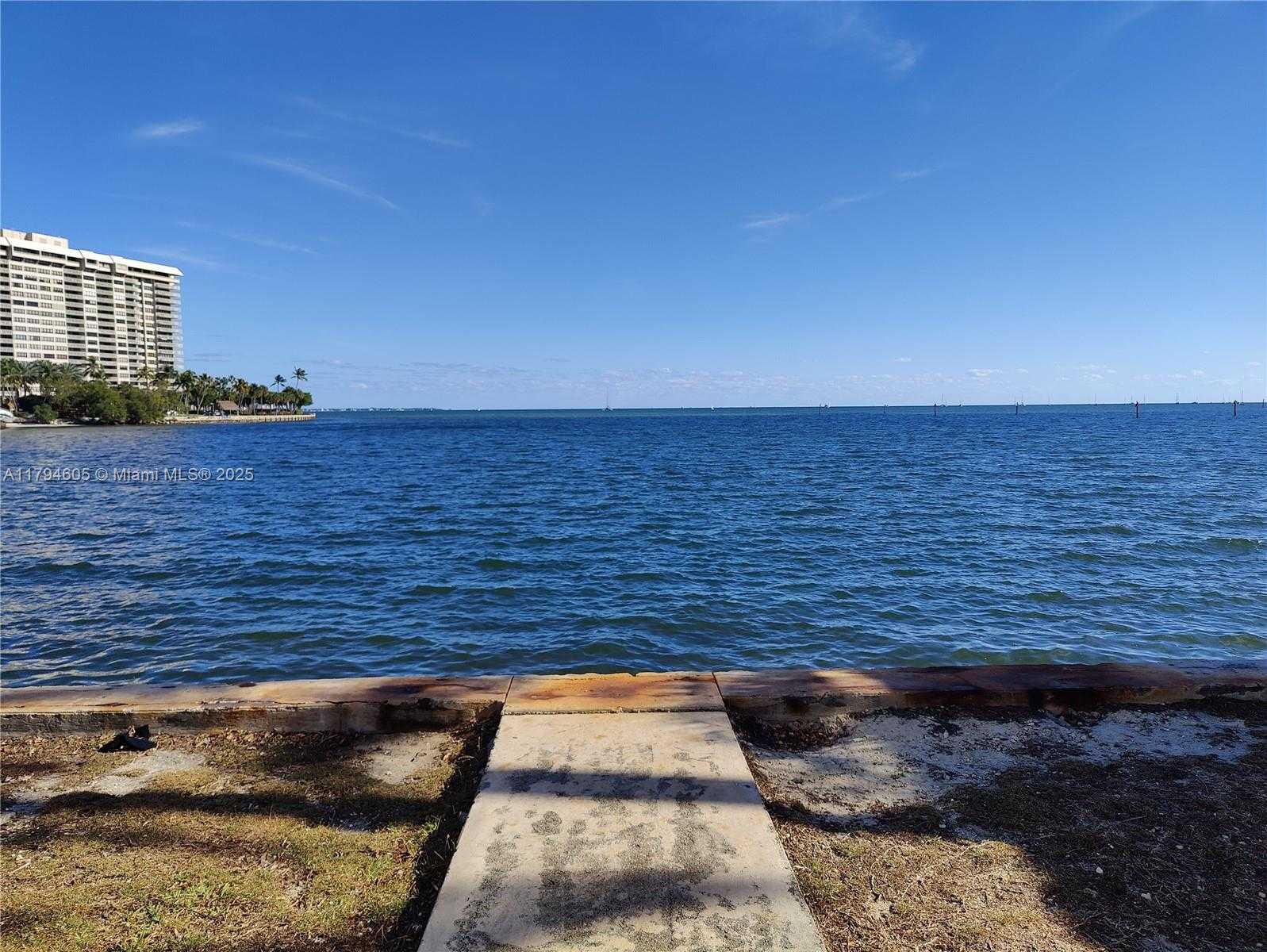 Small Image of 1823 SOUTH BAYSHORE LN, Miami Number 56