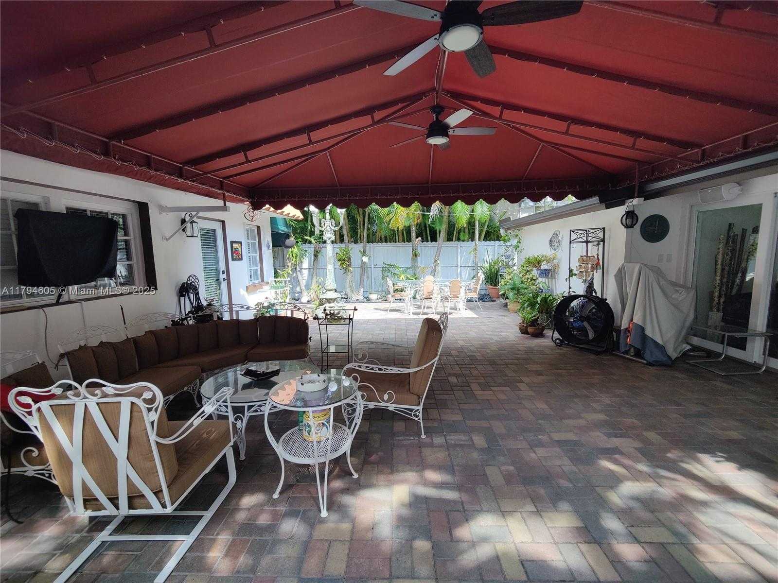 Small Image of 1823 SOUTH BAYSHORE LN, Miami Number 62