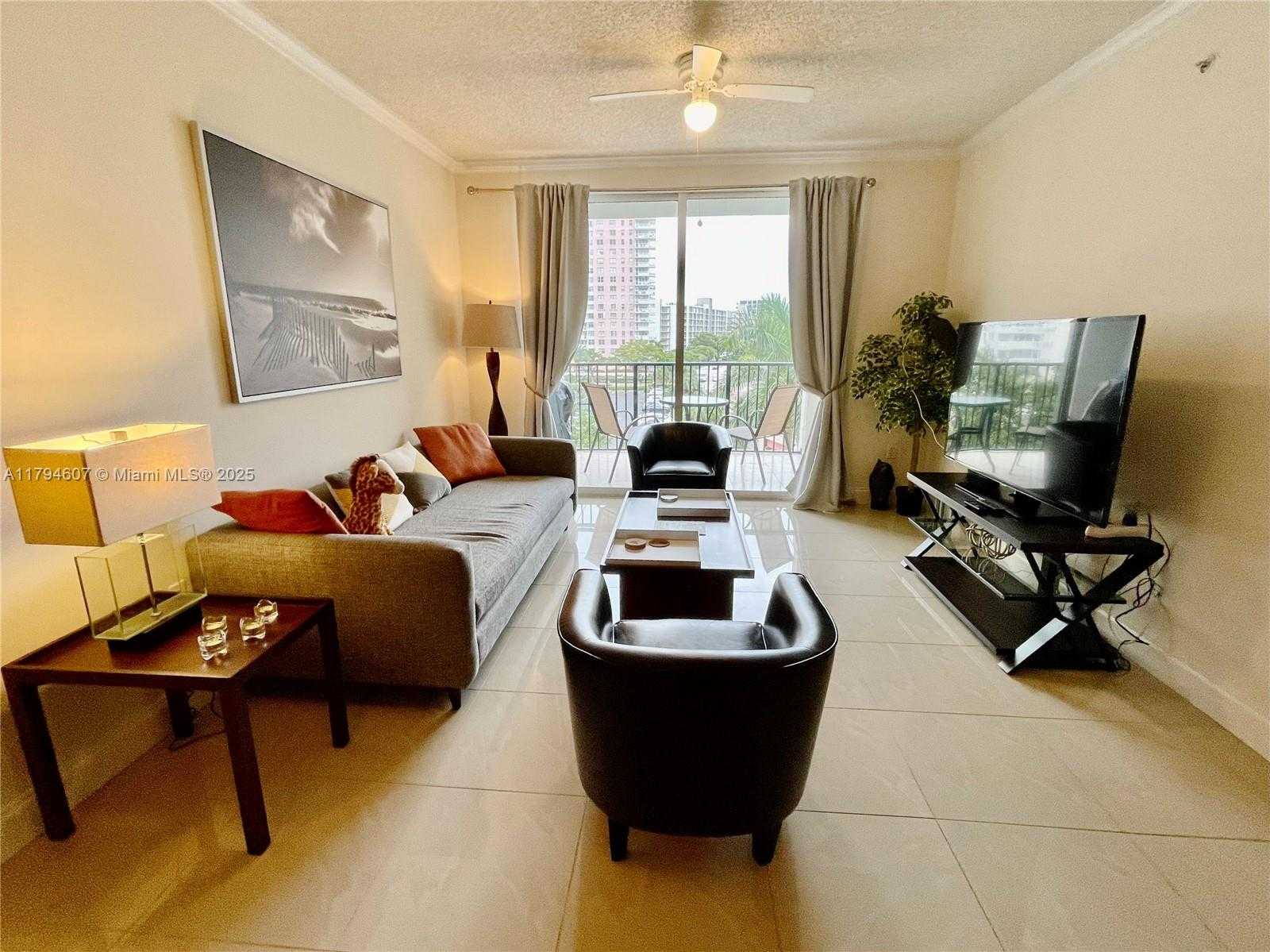 Small Image of 17150 NORTH BAY RD #2511, Sunny Isles Beach Number 2