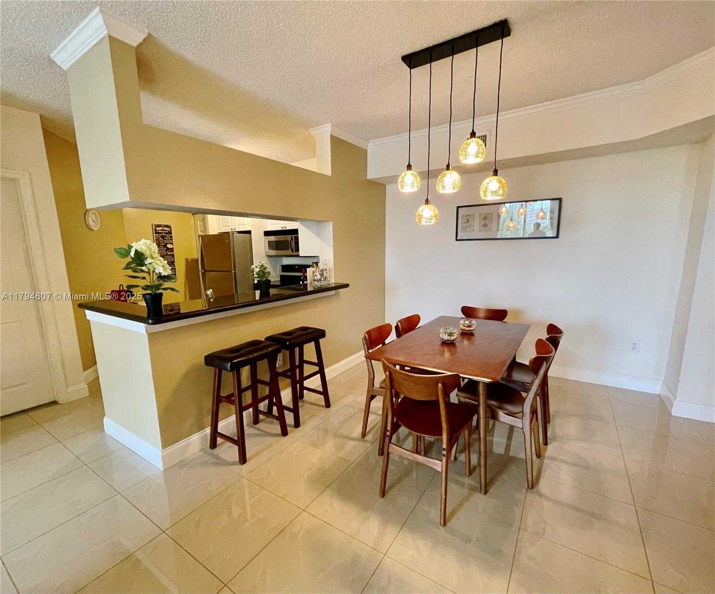 Small Image of 17150 NORTH BAY RD #2511, Sunny Isles Beach Number 4