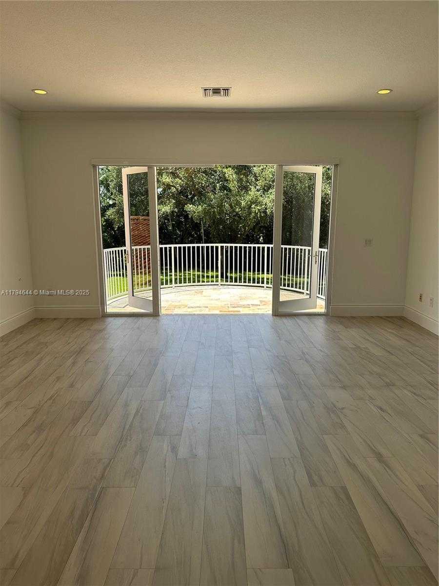Small Image of 10600 SOUTH WEST 69TH AVE, Pinecrest Number 57