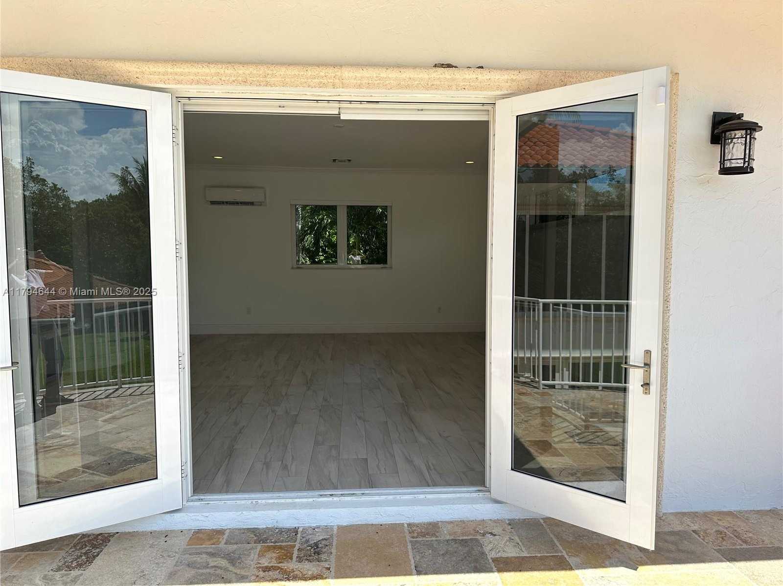 Small Image of 10600 SOUTH WEST 69TH AVE, Pinecrest Number 60