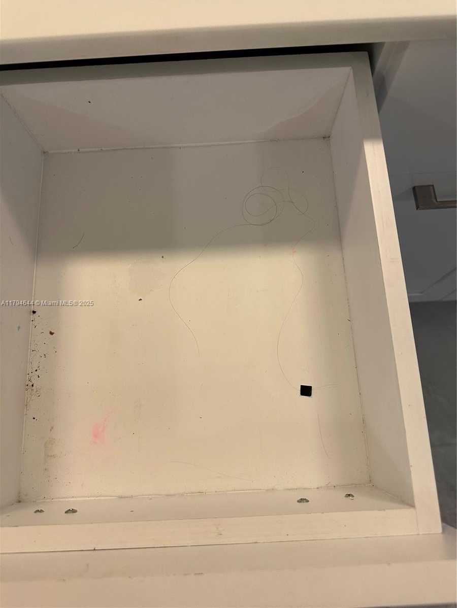 Small Image of 10600 SOUTH WEST 69TH AVE, Pinecrest Number 98