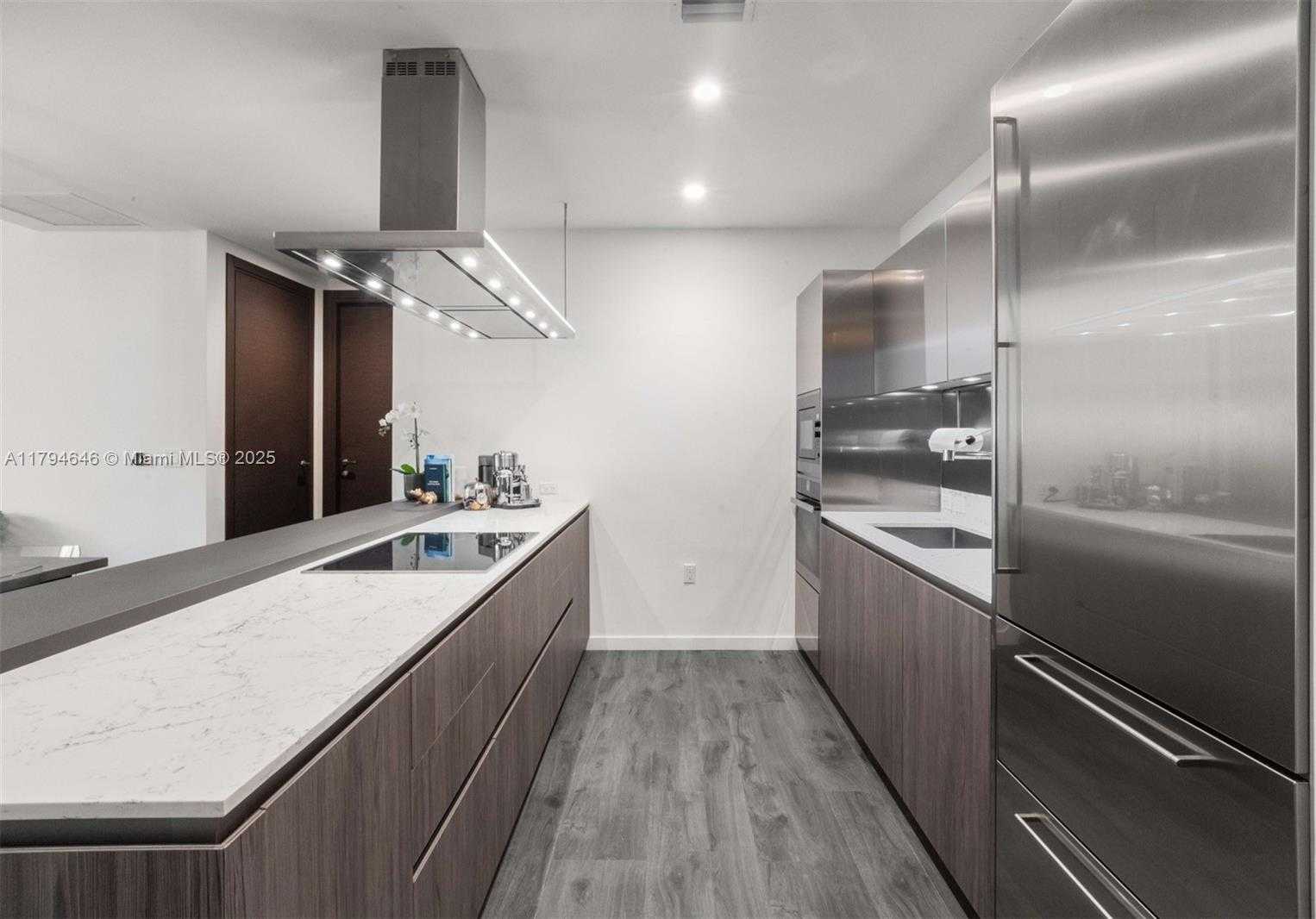 Small Image of 1000 BRICKELL PLZ #PH5706, Miami Number 10
