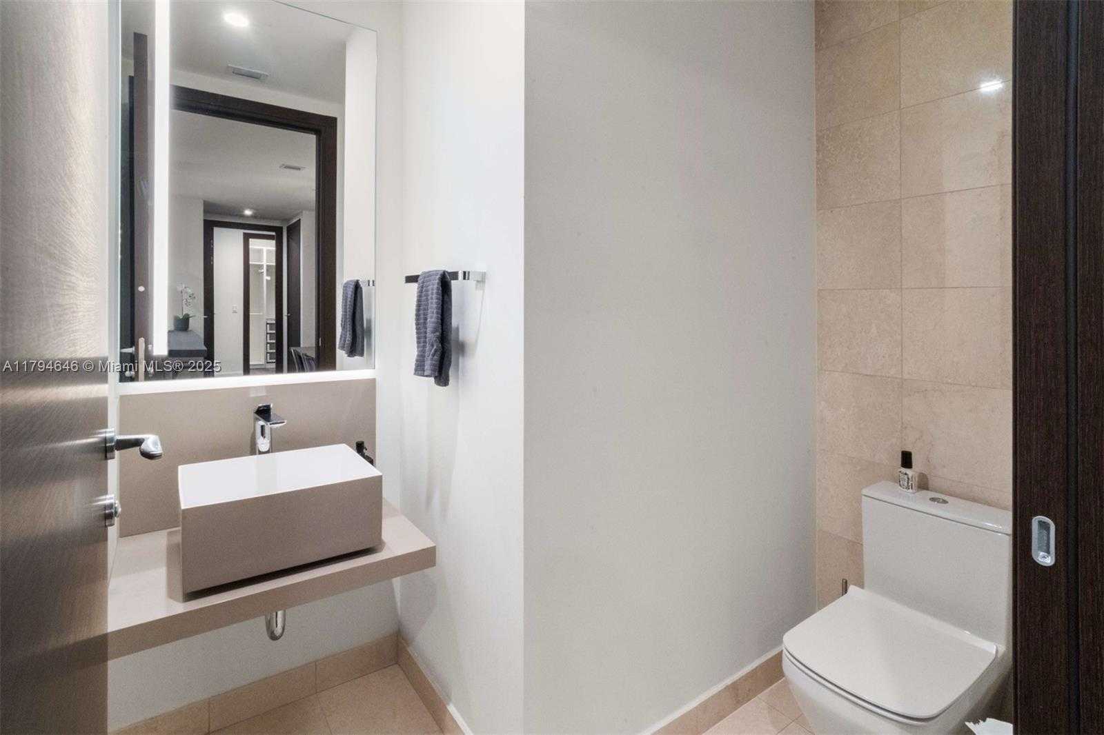 Small Image of 1000 BRICKELL PLZ #PH5706, Miami Number 17