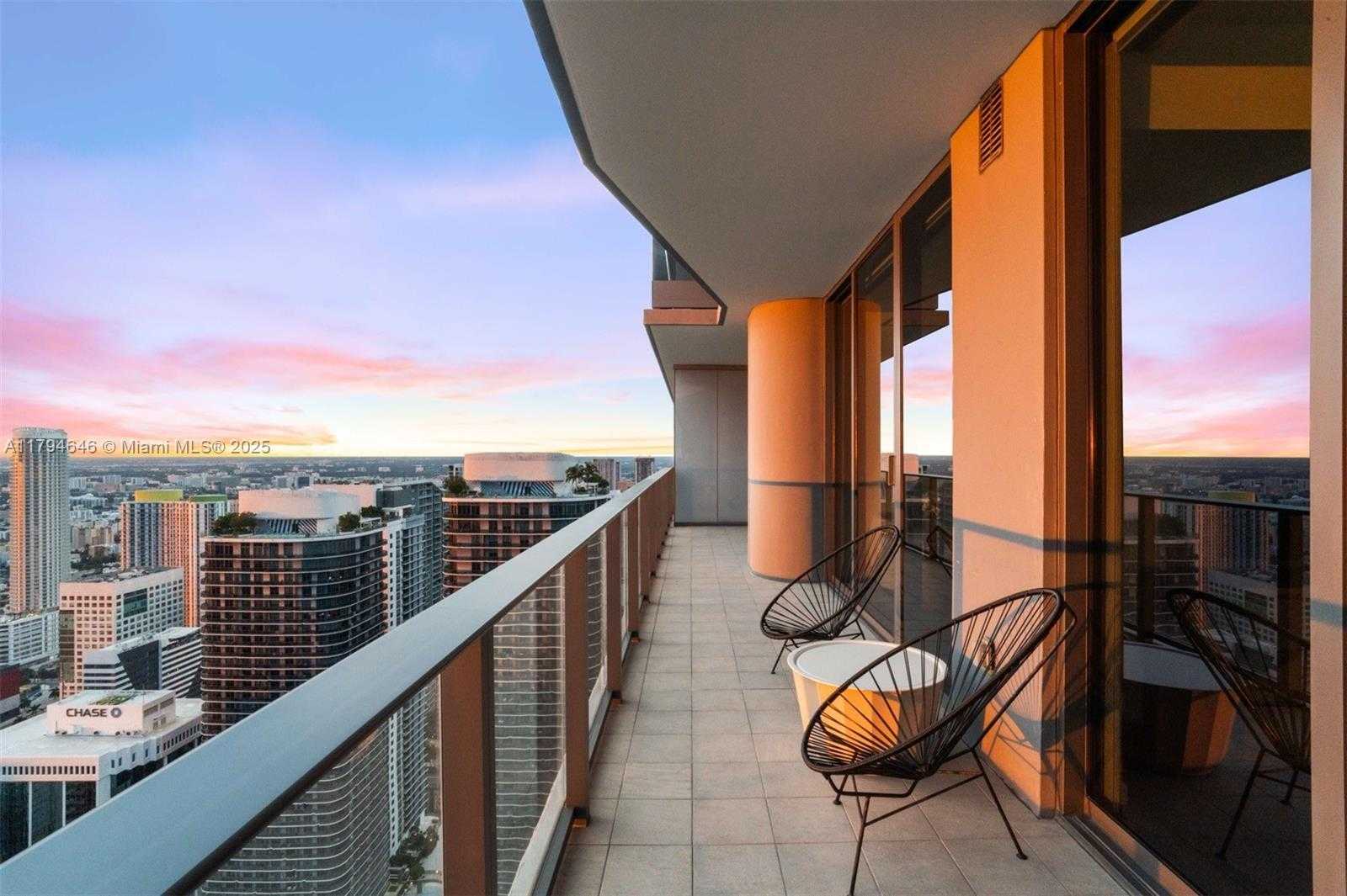 Small Image of 1000 BRICKELL PLZ #PH5706, Miami Number 2