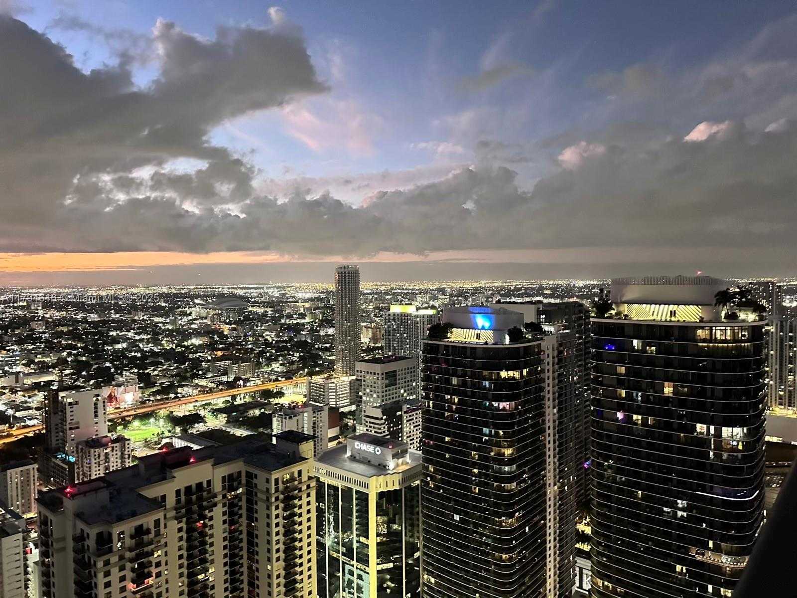 Small Image of 1000 BRICKELL PLZ #PH5706, Miami Number 5