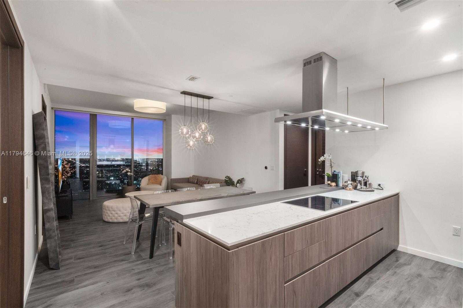 Small Image of 1000 BRICKELL PLZ #PH5706, Miami Number 6