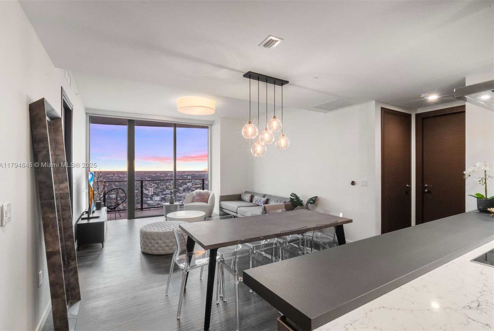 Small Image of 1000 BRICKELL PLZ #PH5706, Miami Number 8