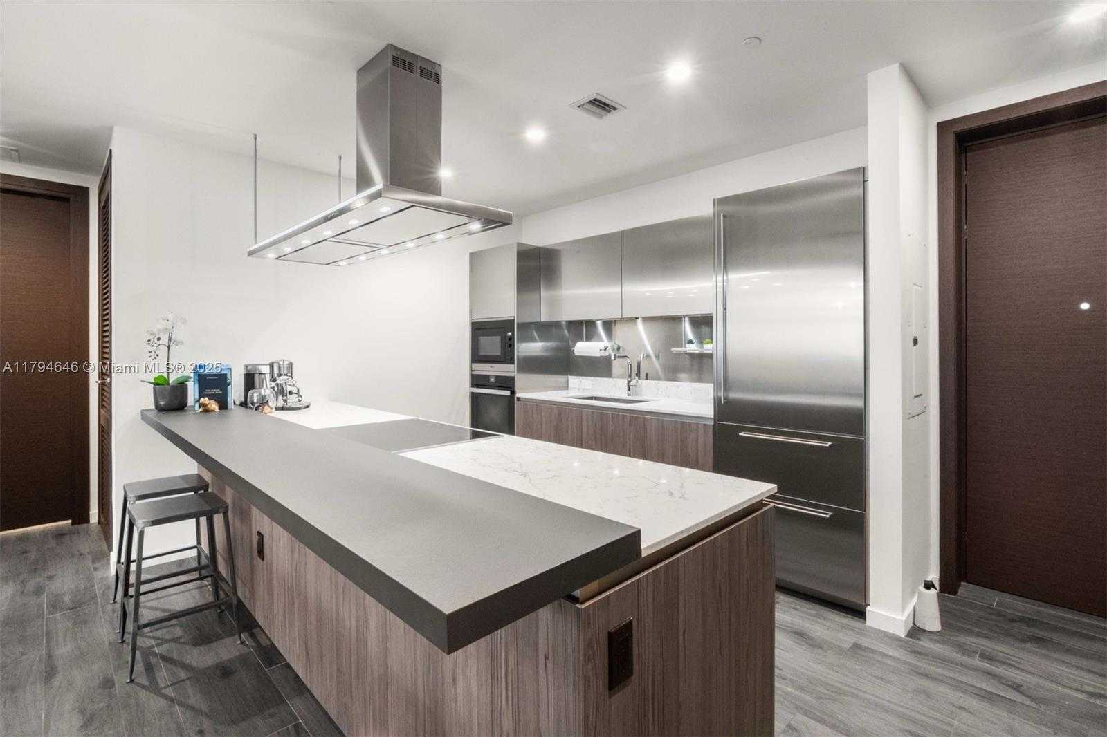 Small Image of 1000 BRICKELL PLZ #PH5706, Miami Number 9