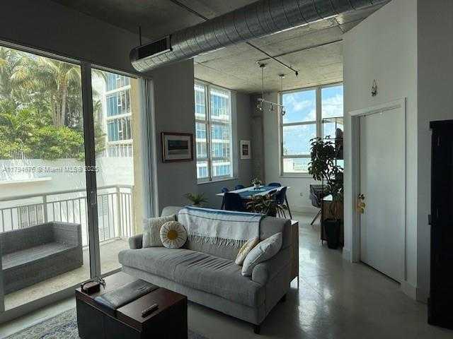 Small Image of 2001 BISCAYNE BLVD #2502, Miami Number 4