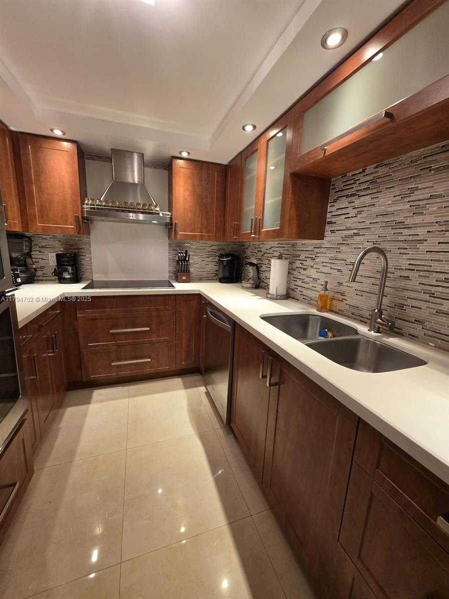Small Image of 9225 COLLINS AVE #1409, Surfside Number 12