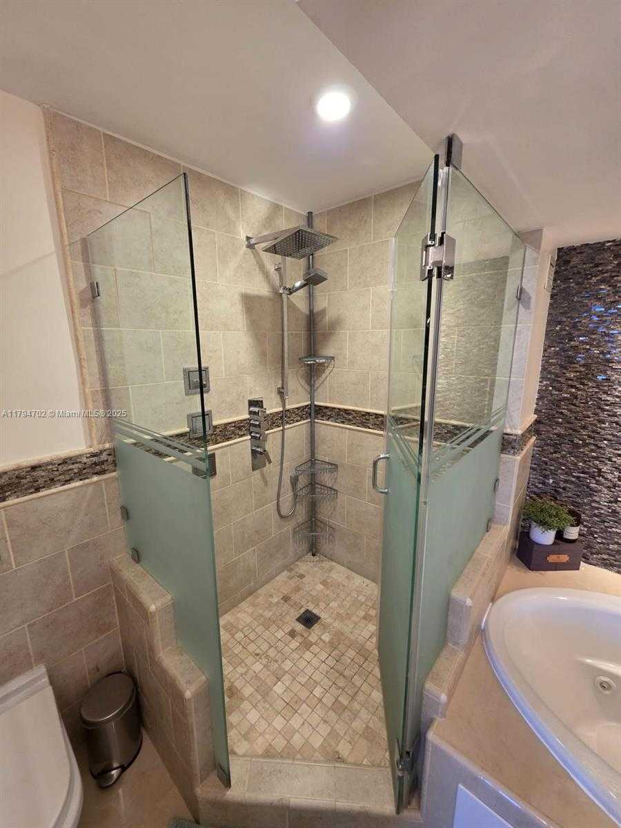 Small Image of 9225 COLLINS AVE #1409, Surfside Number 27