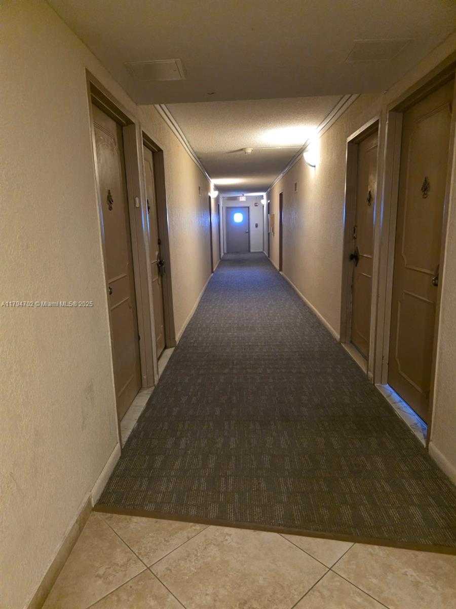 Small Image of 9225 COLLINS AVE #1409, Surfside Number 38