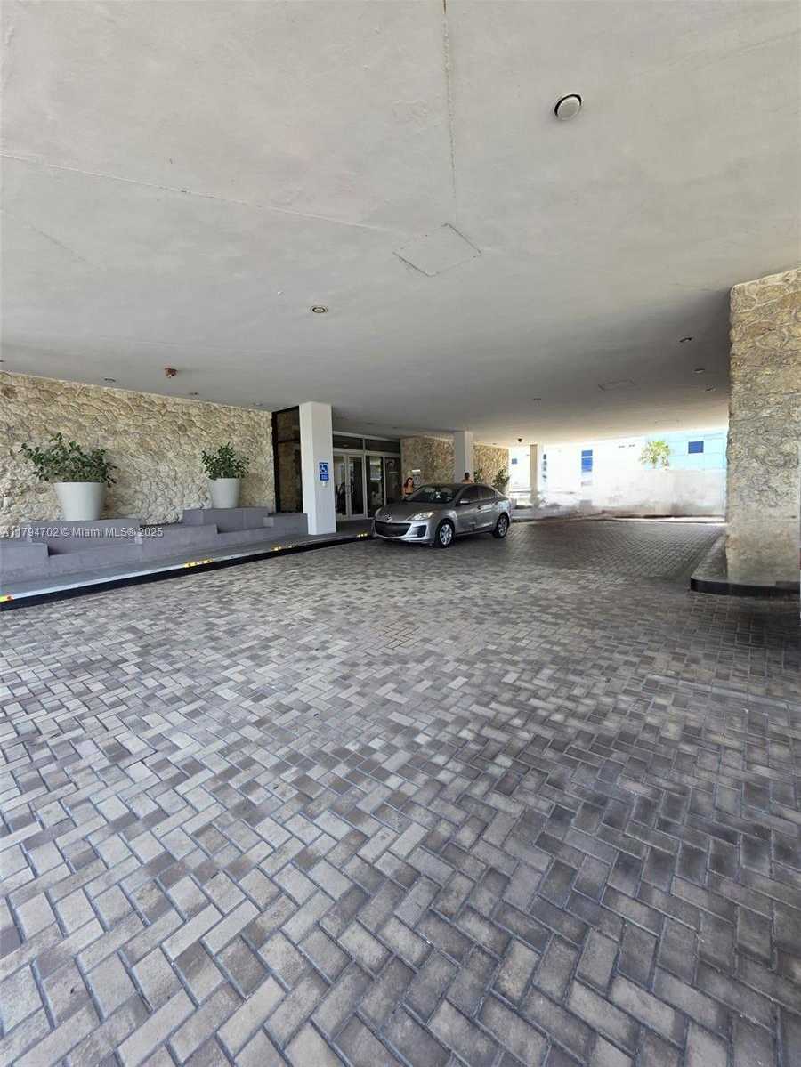 Small Image of 9225 COLLINS AVE #1409, Surfside Number 42