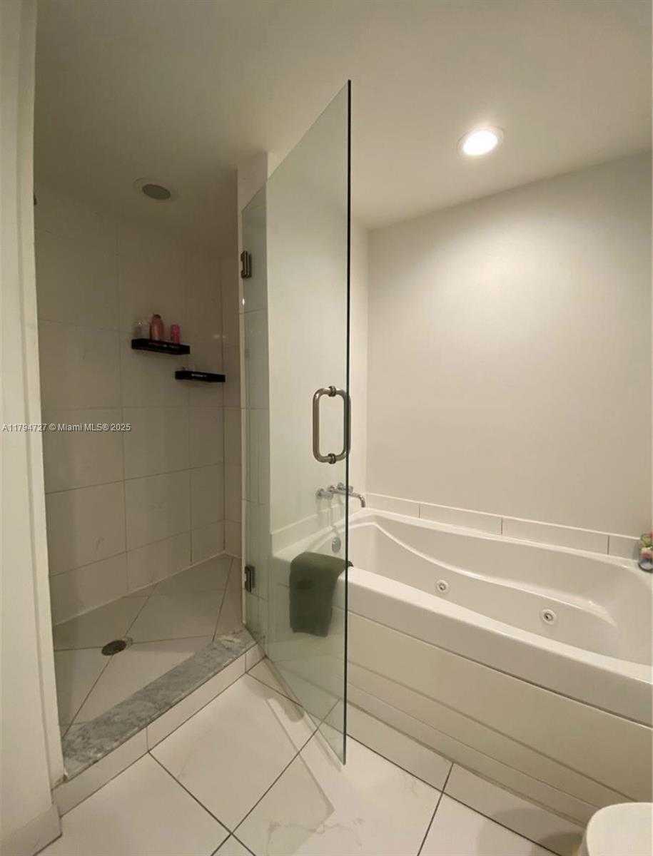 Small Image of 55 SOUTH EAST 6TH ST #1506, Miami Number 6