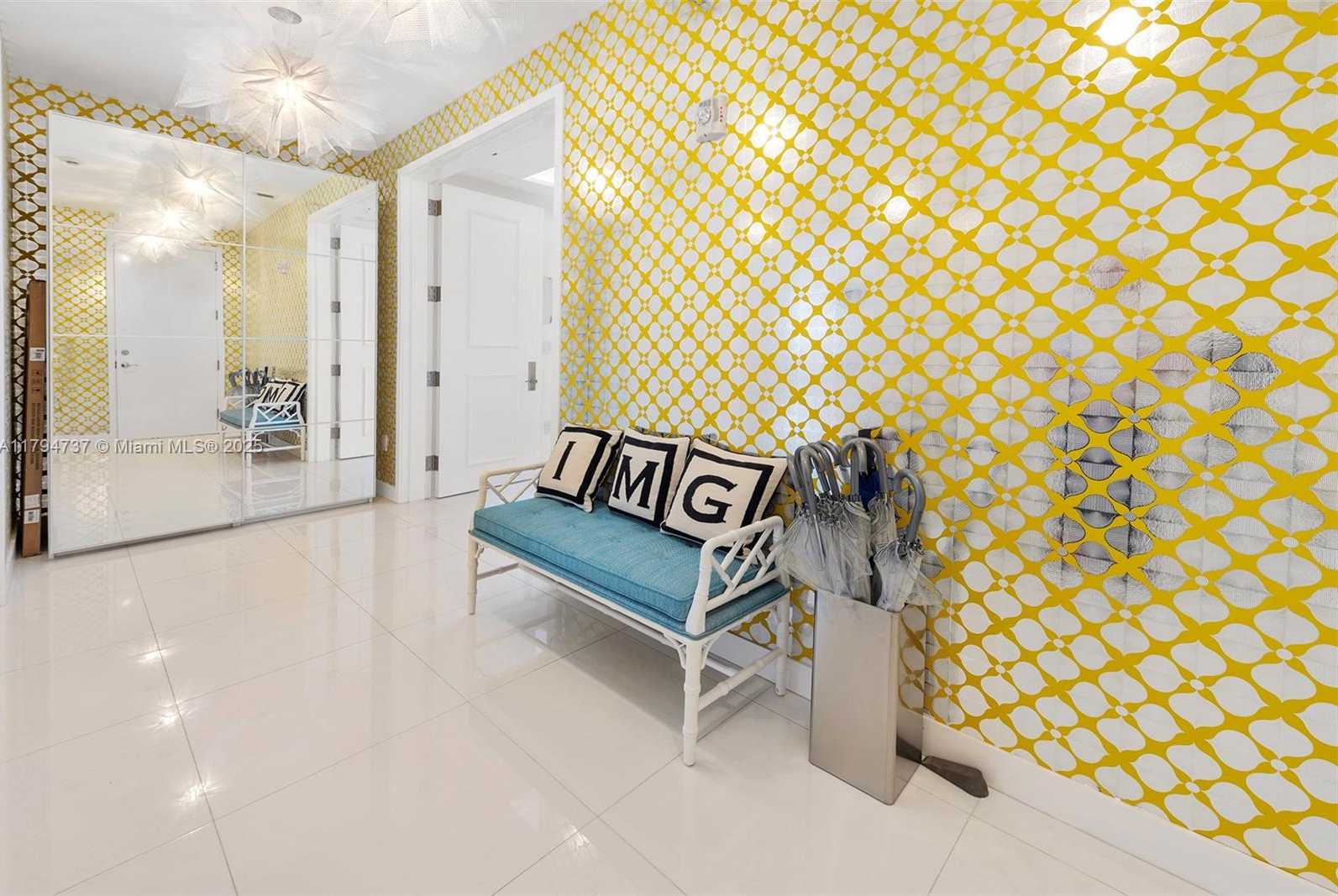 Small Image of 100 SOUTH POINTE DR #2101, Miami Beach Number 35