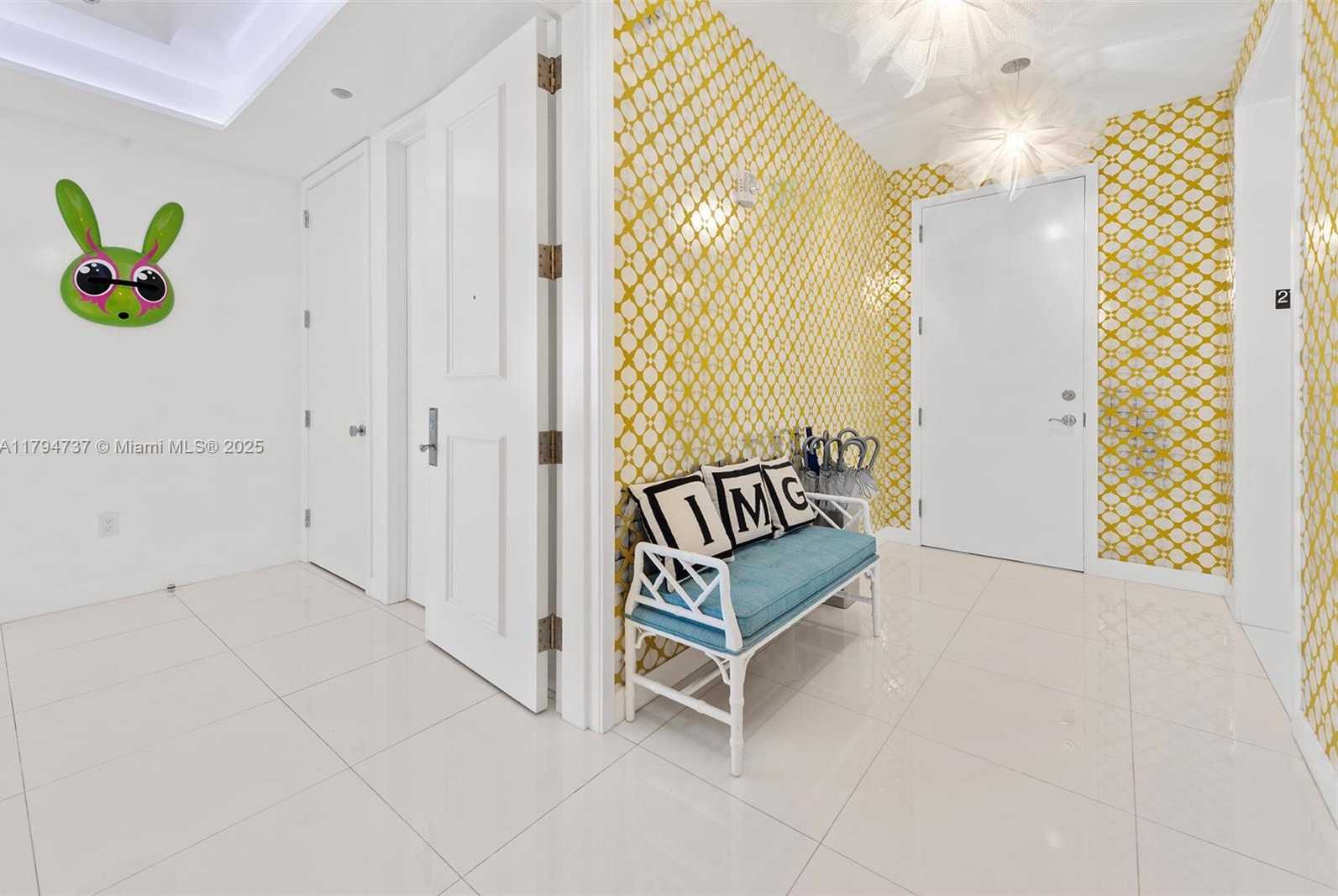 Small Image of 100 SOUTH POINTE DR #2101, Miami Beach Number 36
