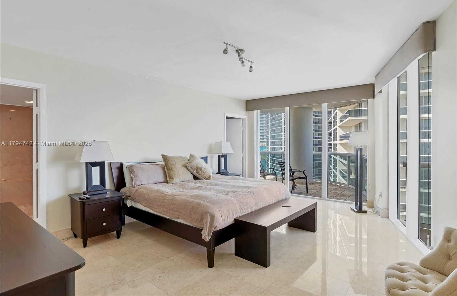 Small Image of 1850 SOUTH OCEAN DR #1410, Hallandale Beach Number 16