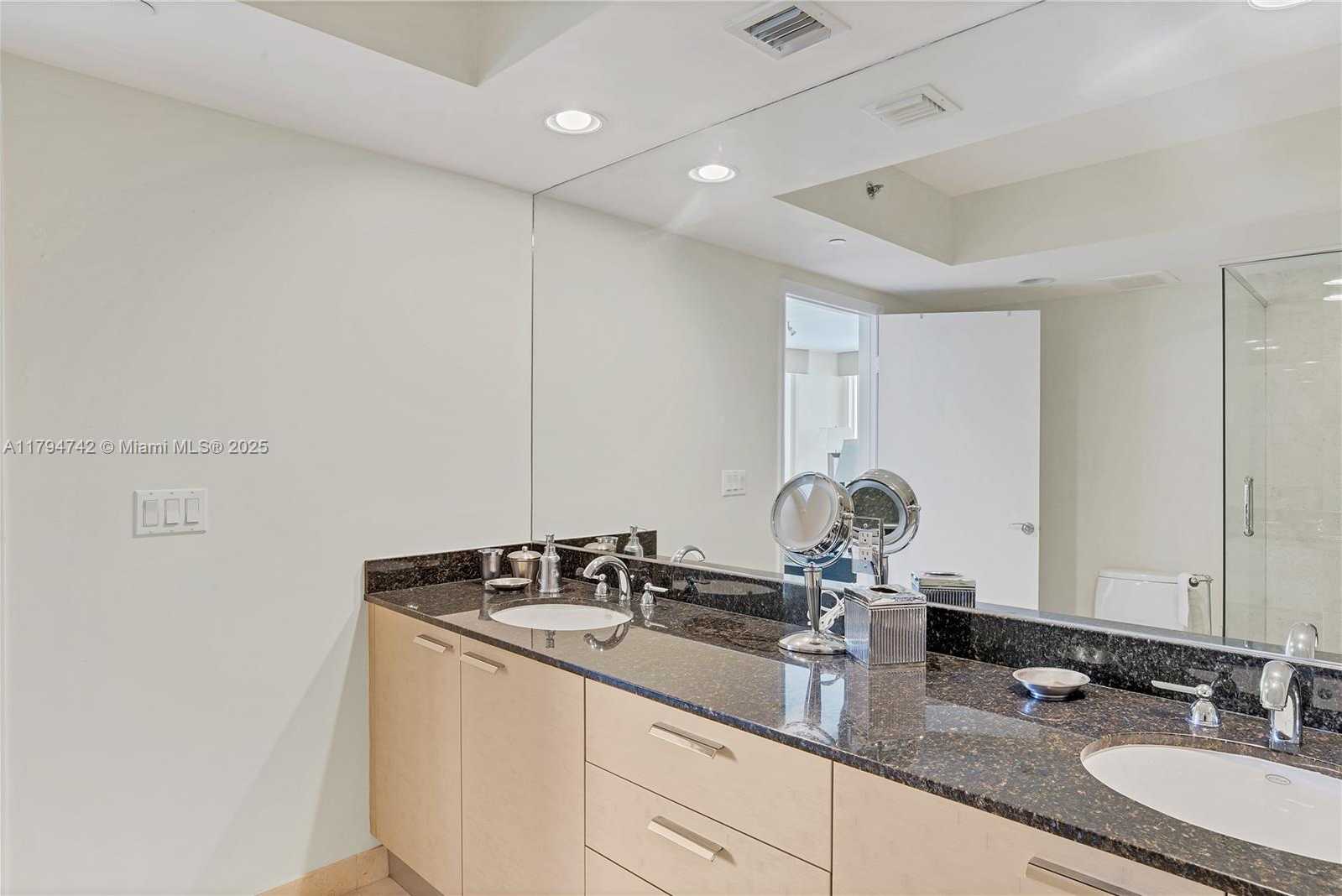 Small Image of 1850 SOUTH OCEAN DR #1410, Hallandale Beach Number 21