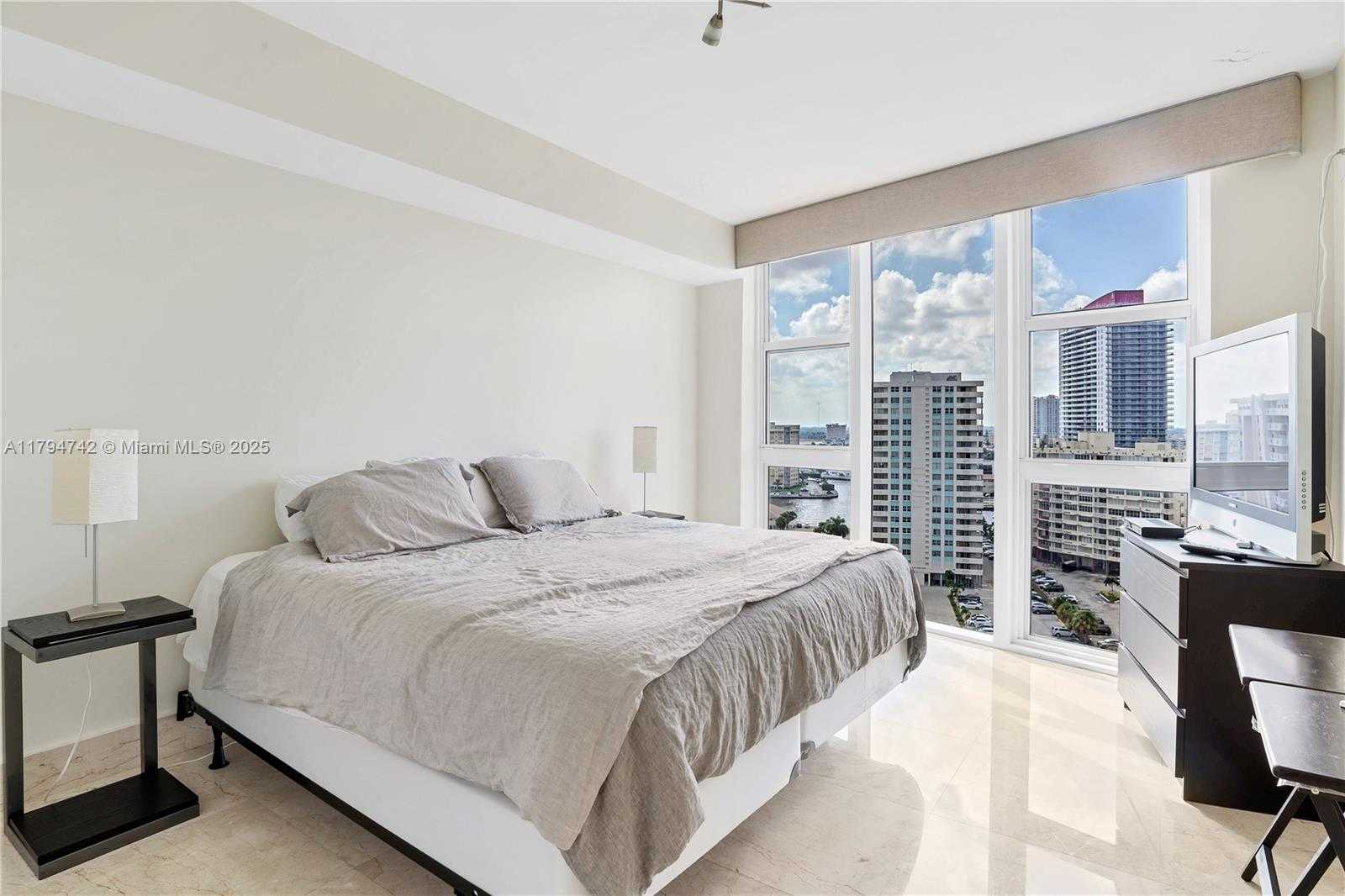 Small Image of 1850 SOUTH OCEAN DR #1410, Hallandale Beach Number 24