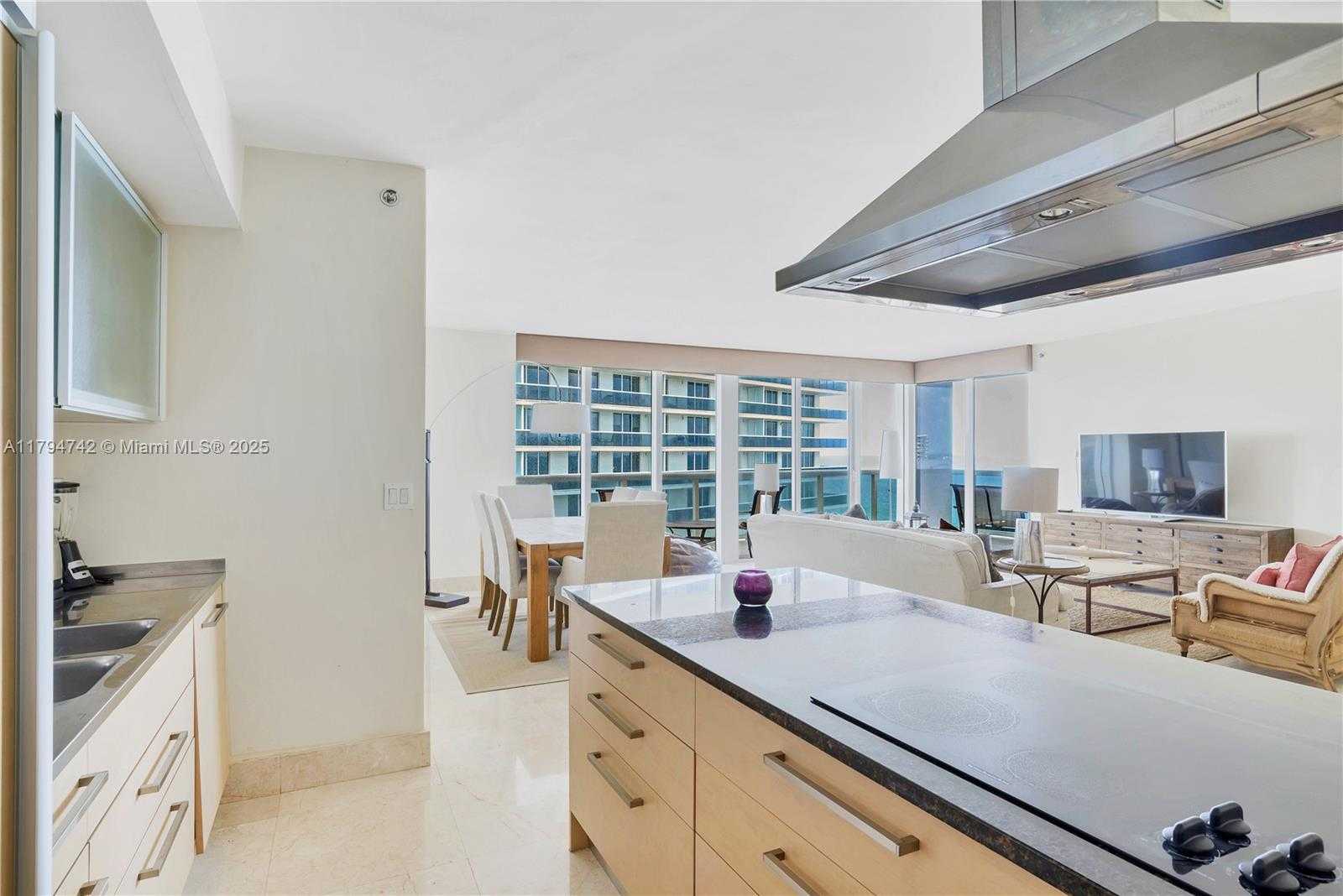 Small Image of 1850 SOUTH OCEAN DR #1410, Hallandale Beach Number 7