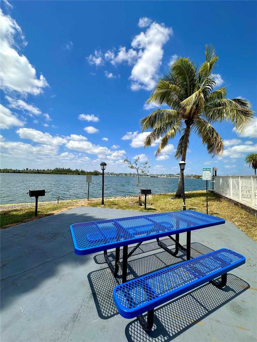 Small Image of 1175 NORTH EAST MIAMI GARDENS DR #311E, Miami Number 20