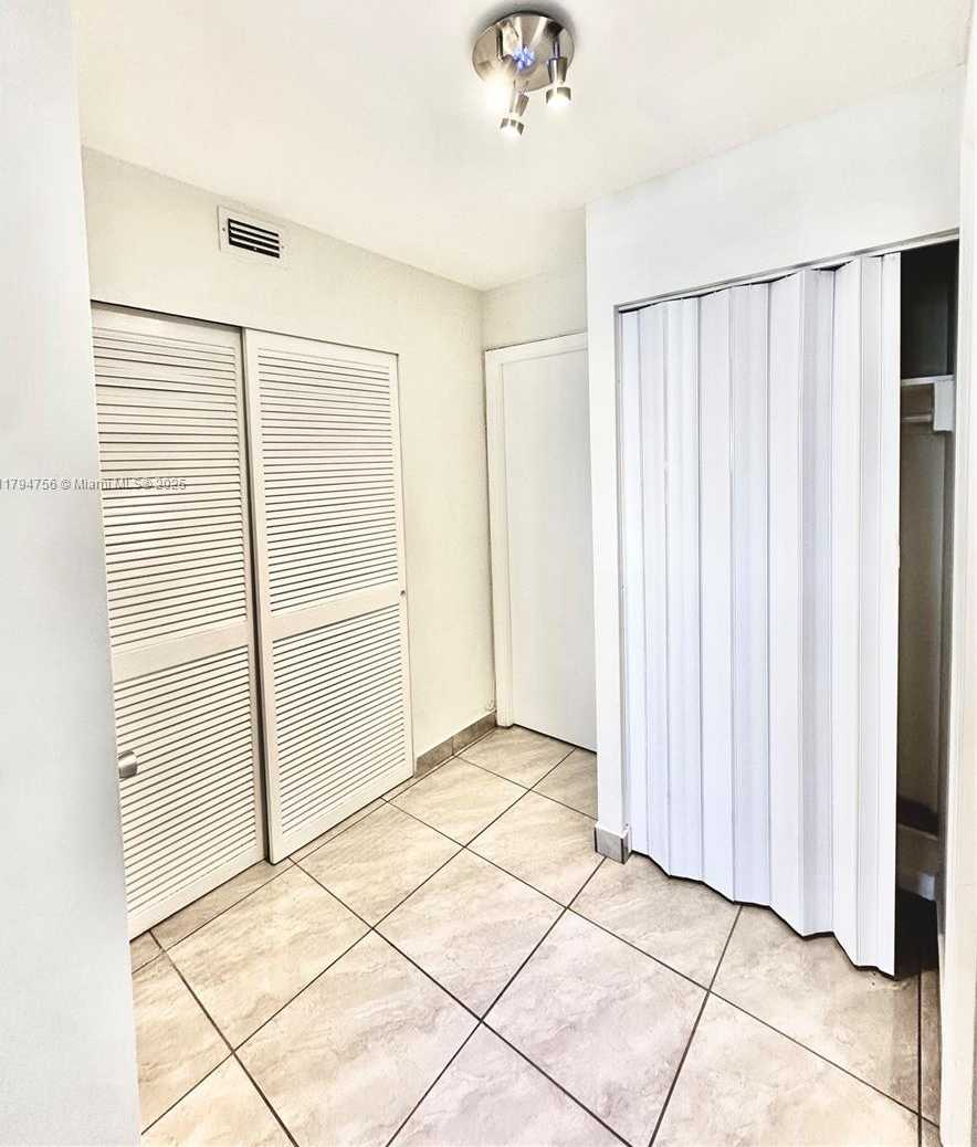 Small Image of 1175 NORTH EAST MIAMI GARDENS DR #311E, Miami Number 9
