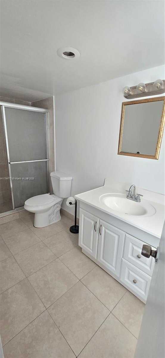 Small Image of 1800 COLLINS AVE #8A, Miami Beach Number 15