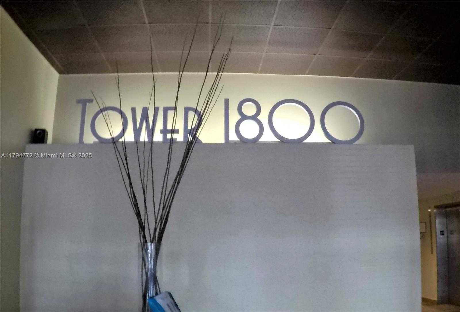 Small Image of 1800 COLLINS AVE #8A, Miami Beach Number 25