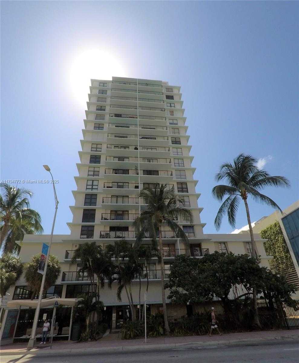 Small Image of 1800 COLLINS AVE #8A, Miami Beach Number 3