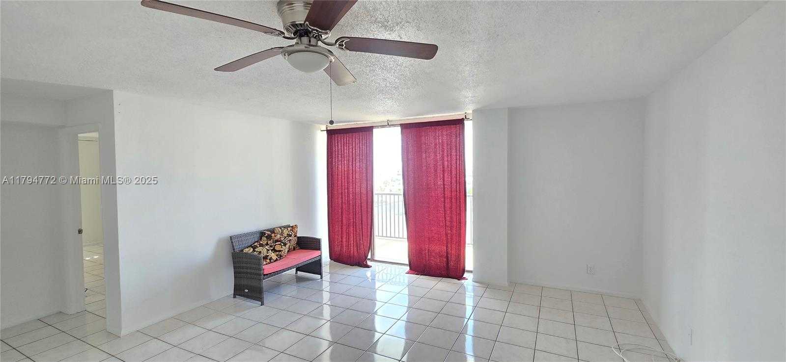 Small Image of 1800 COLLINS AVE #8A, Miami Beach Number 5