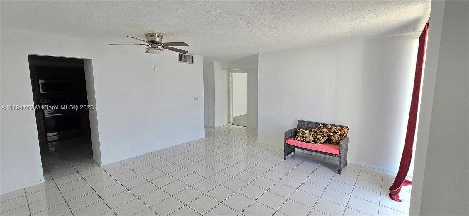 Small Image of 1800 COLLINS AVE #8A, Miami Beach Number 6