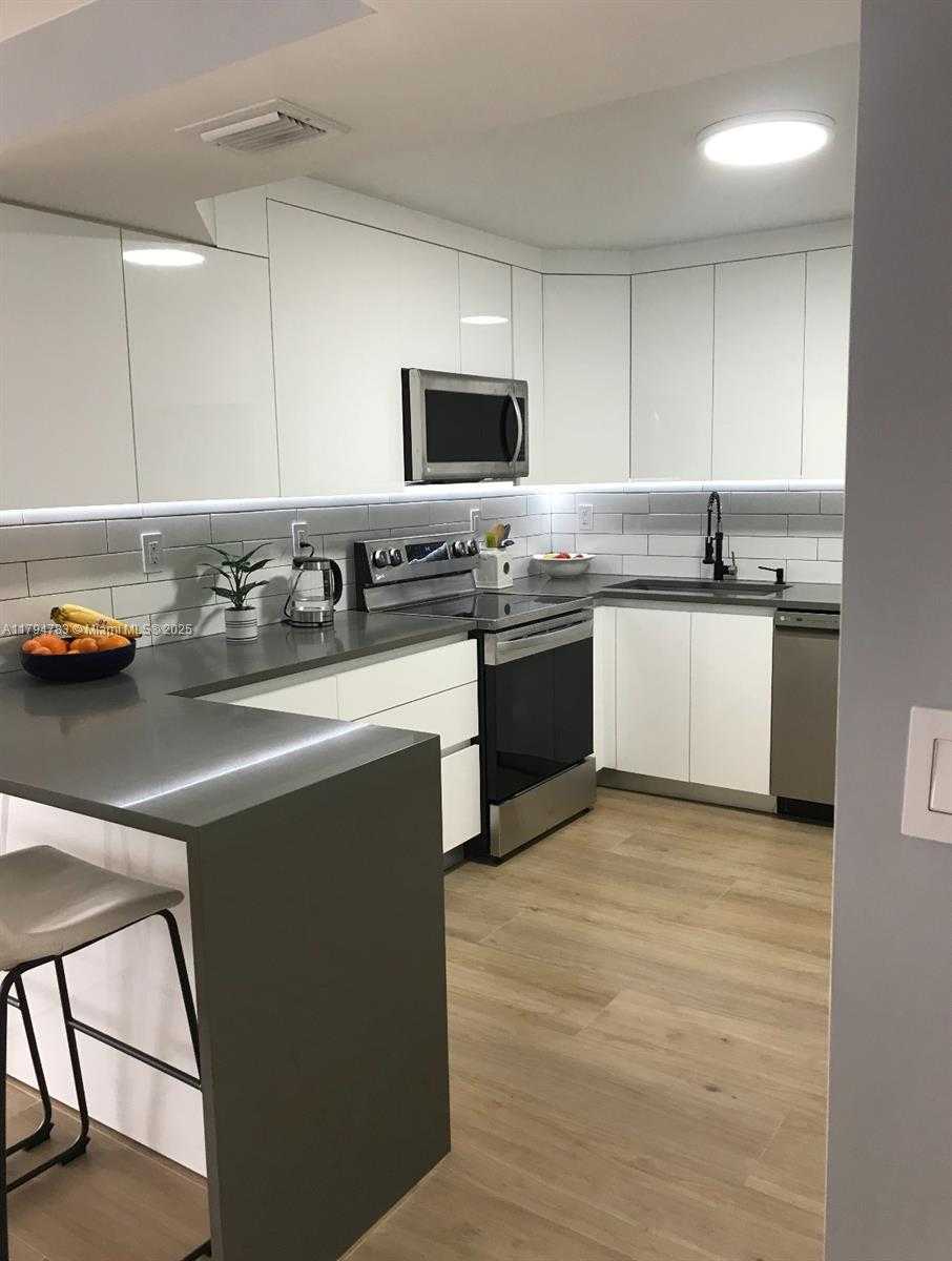 Small Image of 251 174TH ST #1009, Sunny Isles Beach Number 14