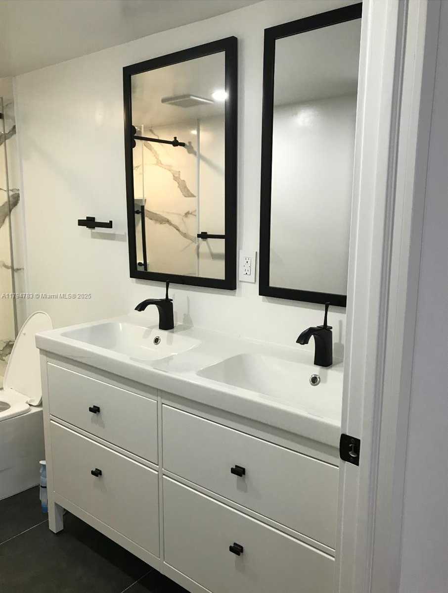 Small Image of 251 174TH ST #1009, Sunny Isles Beach Number 16