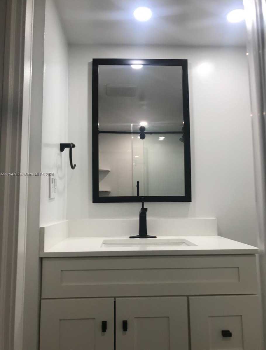 Small Image of 251 174TH ST #1009, Sunny Isles Beach Number 25
