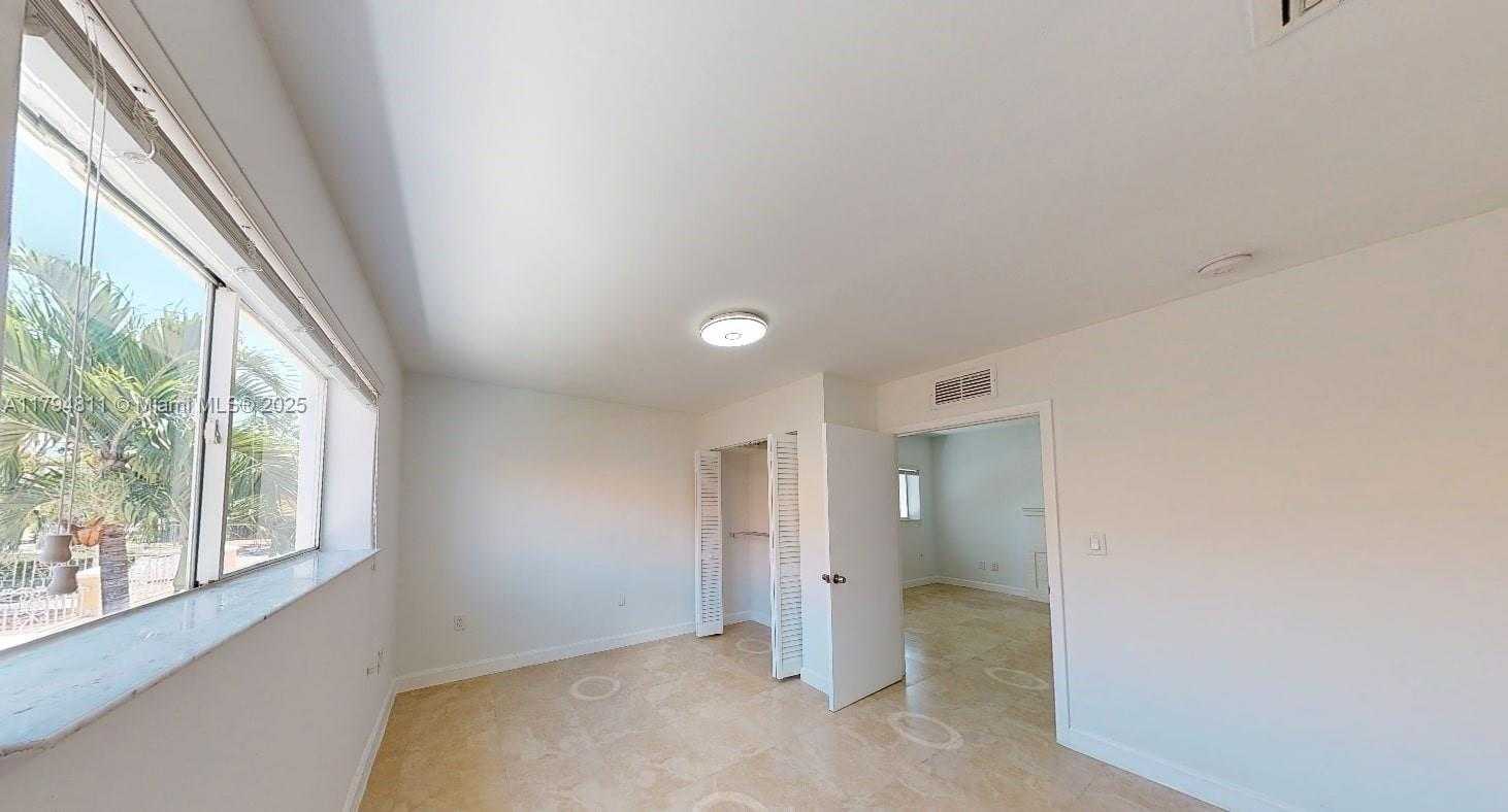 Small Image of 2915 SOUTH WEST 24 ST #2915, Miami Number 19