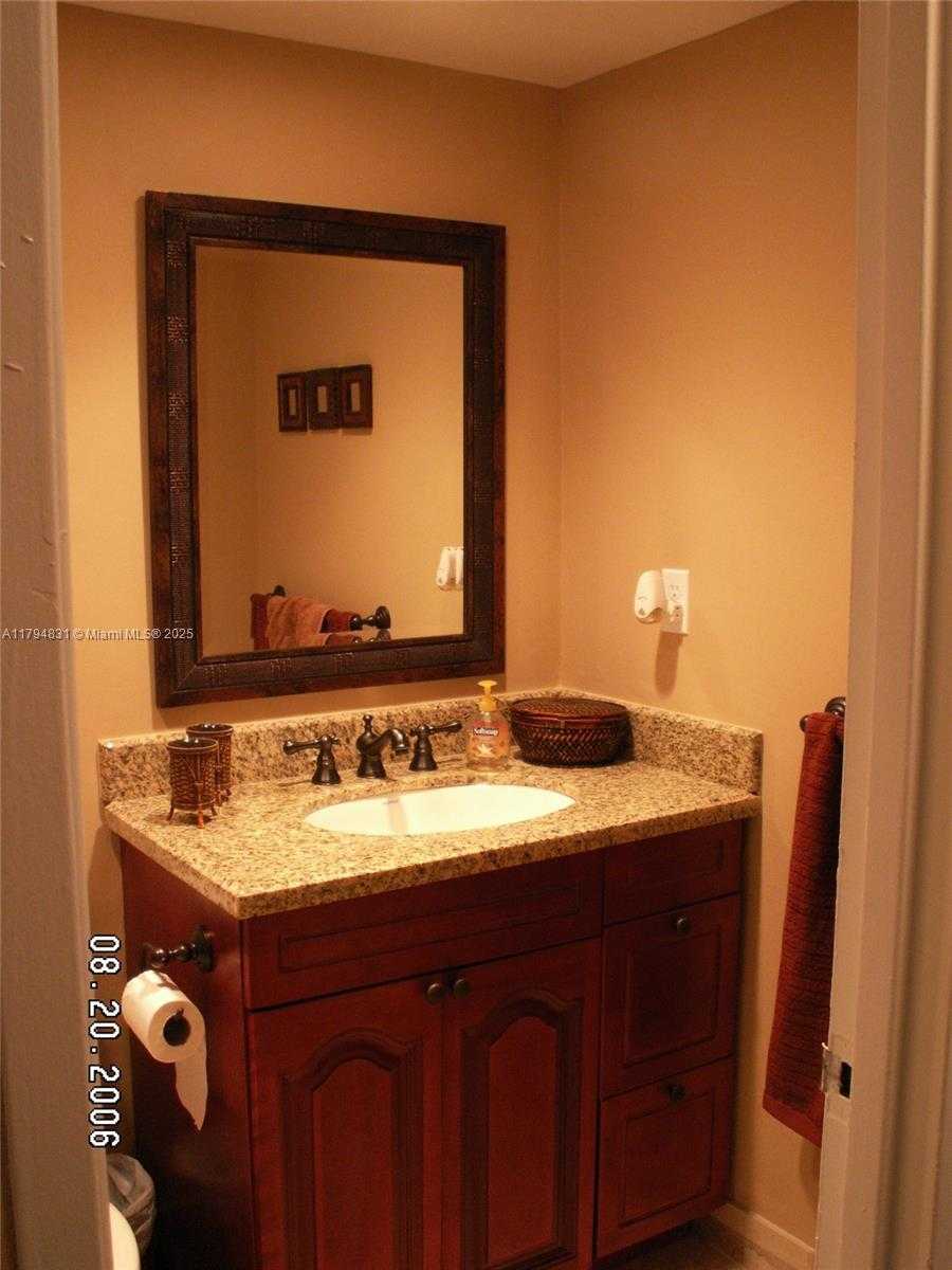 Small Image of 3801 SOUTH OCEAN DR #1K, Hollywood Number 11