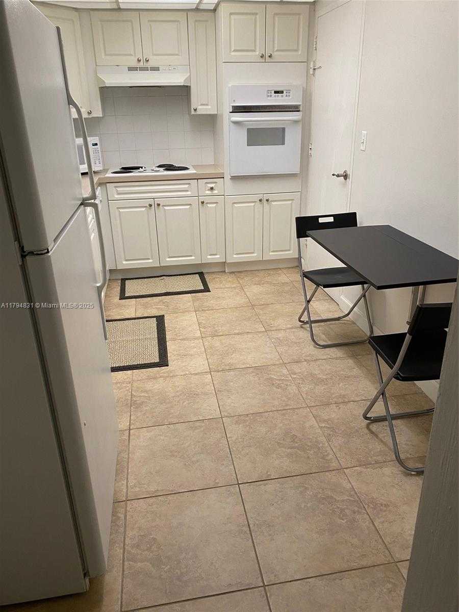Small Image of 3801 SOUTH OCEAN DR #1K, Hollywood Number 5