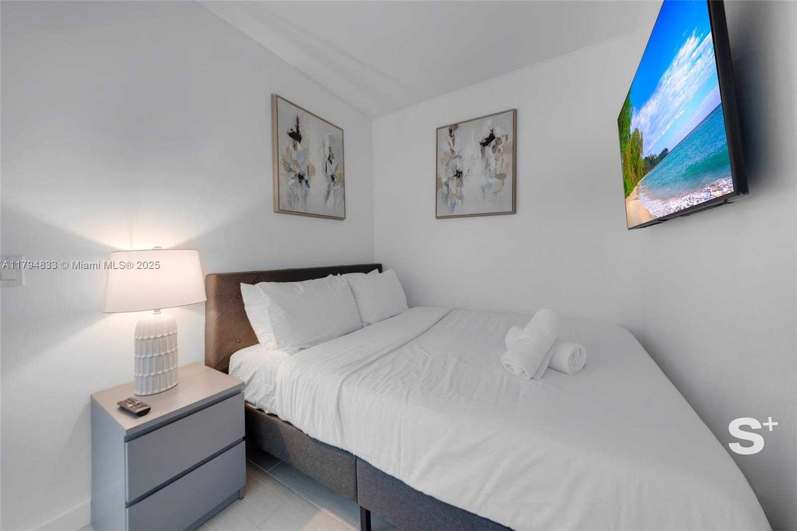 Small Image of 31 SOUTH EAST 6TH ST #1407, Miami Number 10