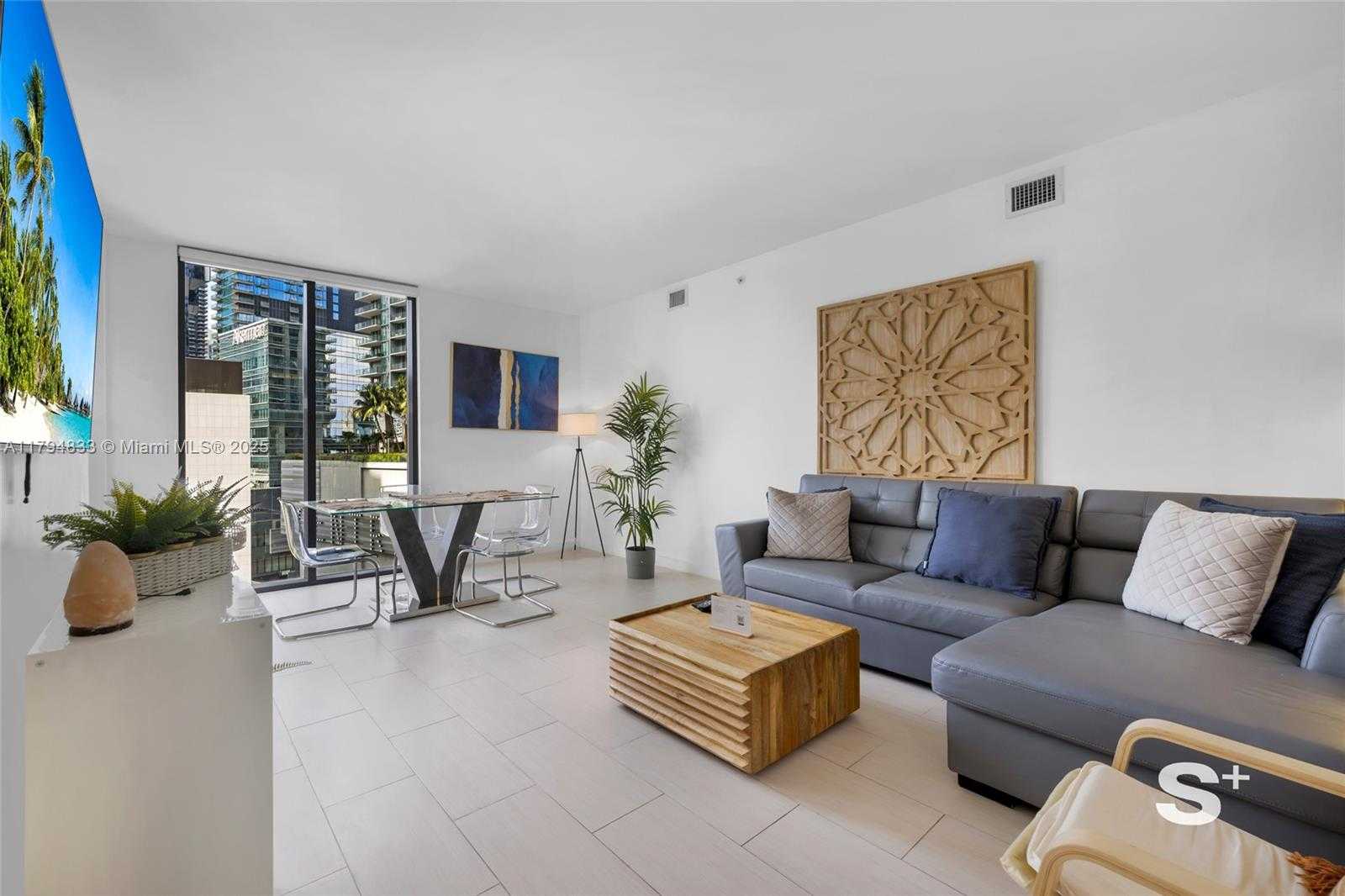 Small Image of 31 SOUTH EAST 6TH ST #1407, Miami Number 5