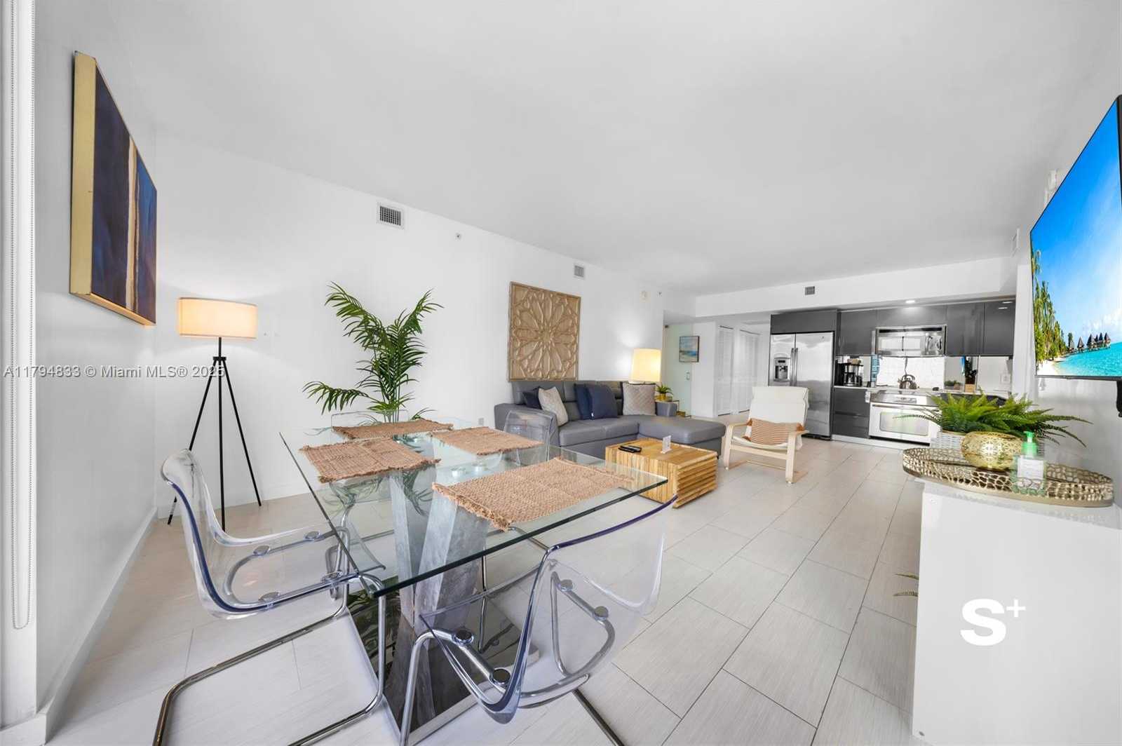 Small Image of 31 SOUTH EAST 6TH ST #1407, Miami Number 9