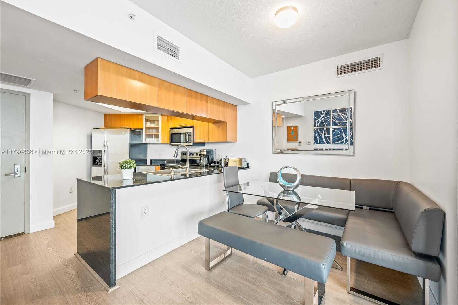 Small Image of 1750 NORTH BAYSHORE DR #1801, Miami Number 12