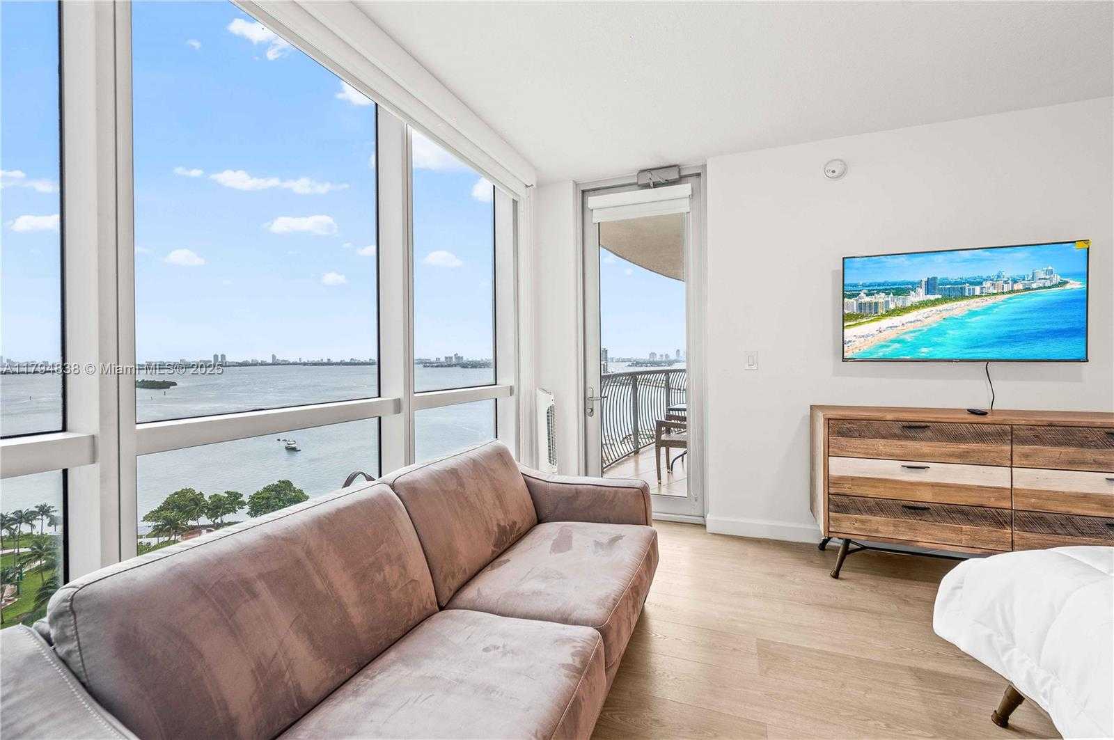 Small Image of 1750 NORTH BAYSHORE DR #1801, Miami Number 19
