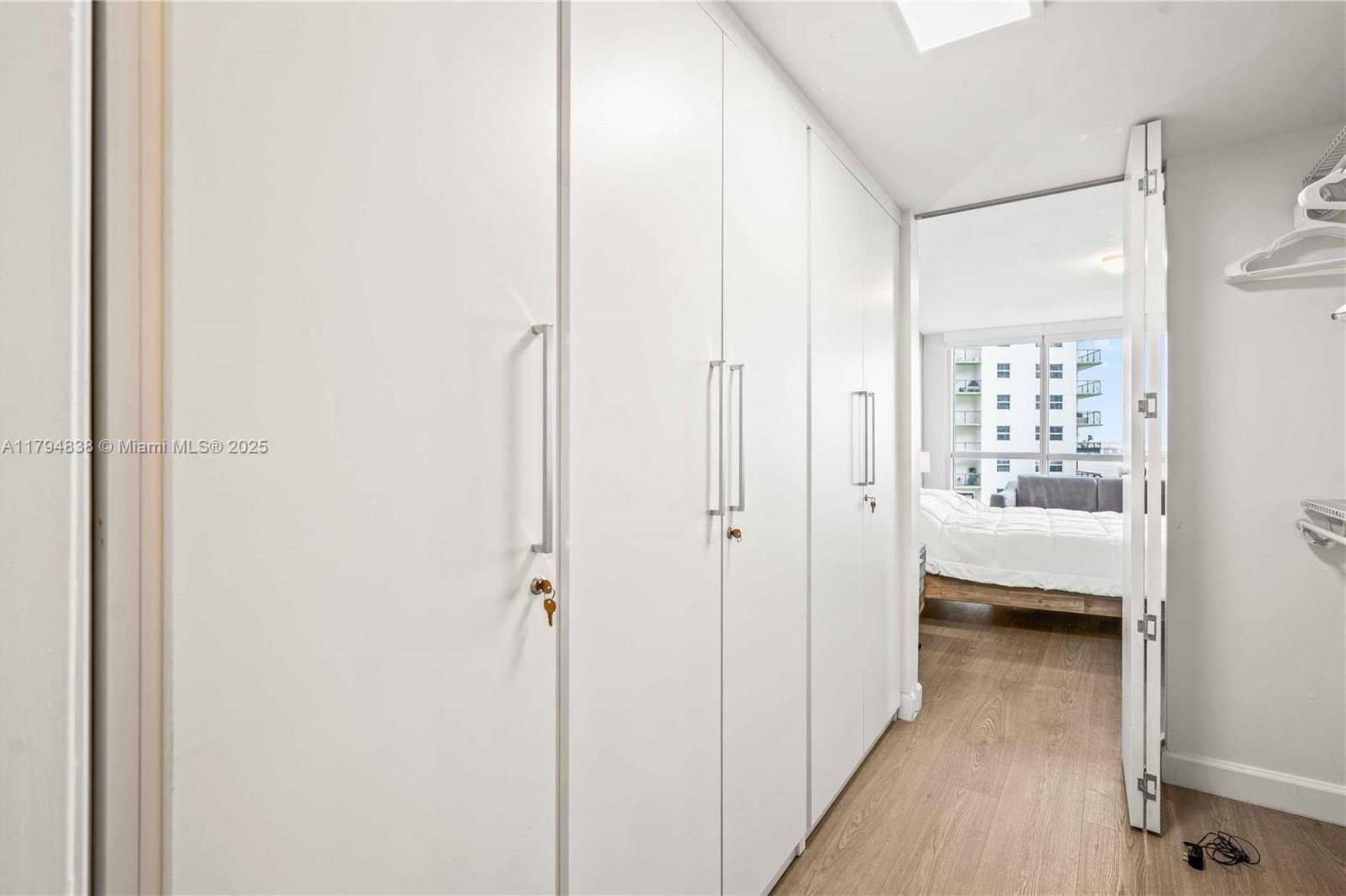Small Image of 1750 NORTH BAYSHORE DR #1801, Miami Number 20