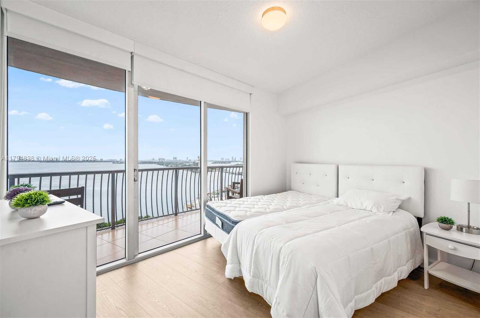 Small Image of 1750 NORTH BAYSHORE DR #1801, Miami Number 22