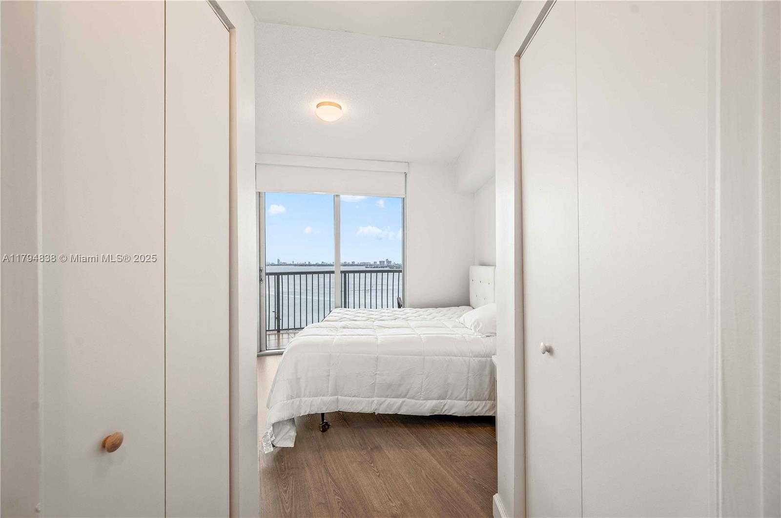 Small Image of 1750 NORTH BAYSHORE DR #1801, Miami Number 24