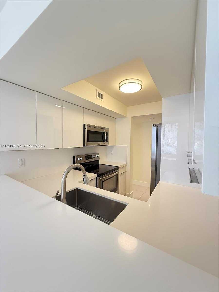 Small Image of 8205 SOUTH WEST 152ND AVE #F-206, Miami Number 3