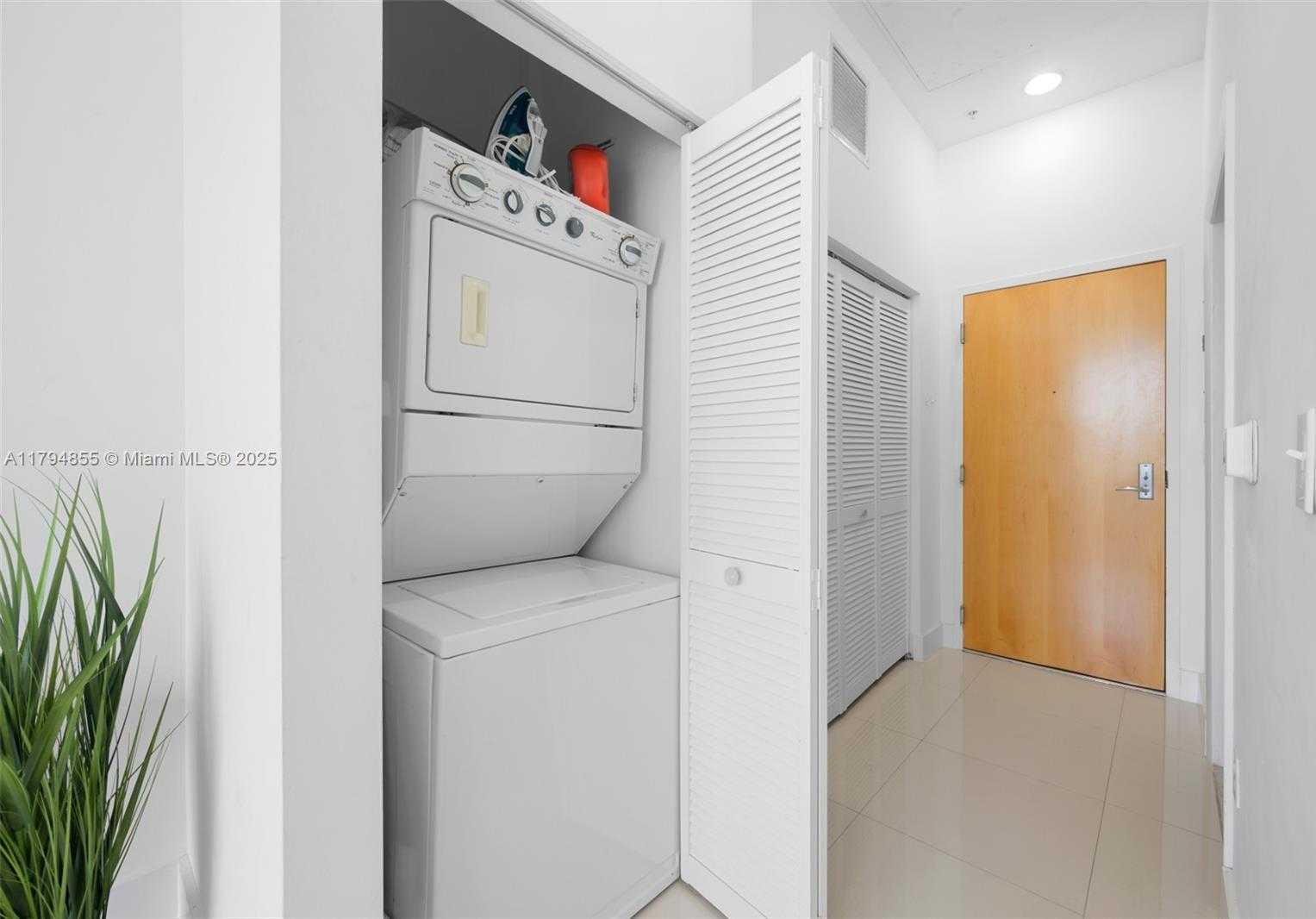 Small Image of 253 NORTH EAST 2ND ST #231, Miami Number 7